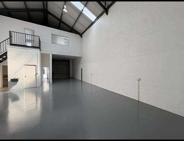 200M² WAREHOUSE TO LET IN ASLA PARK